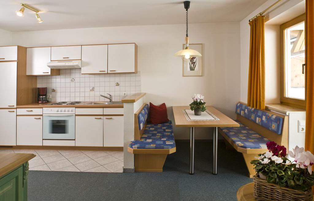 Landhaus Schoepf Seefeld no Tirol Quarto foto