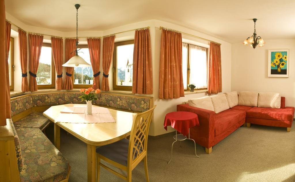 Landhaus Schoepf Seefeld no Tirol Quarto foto
